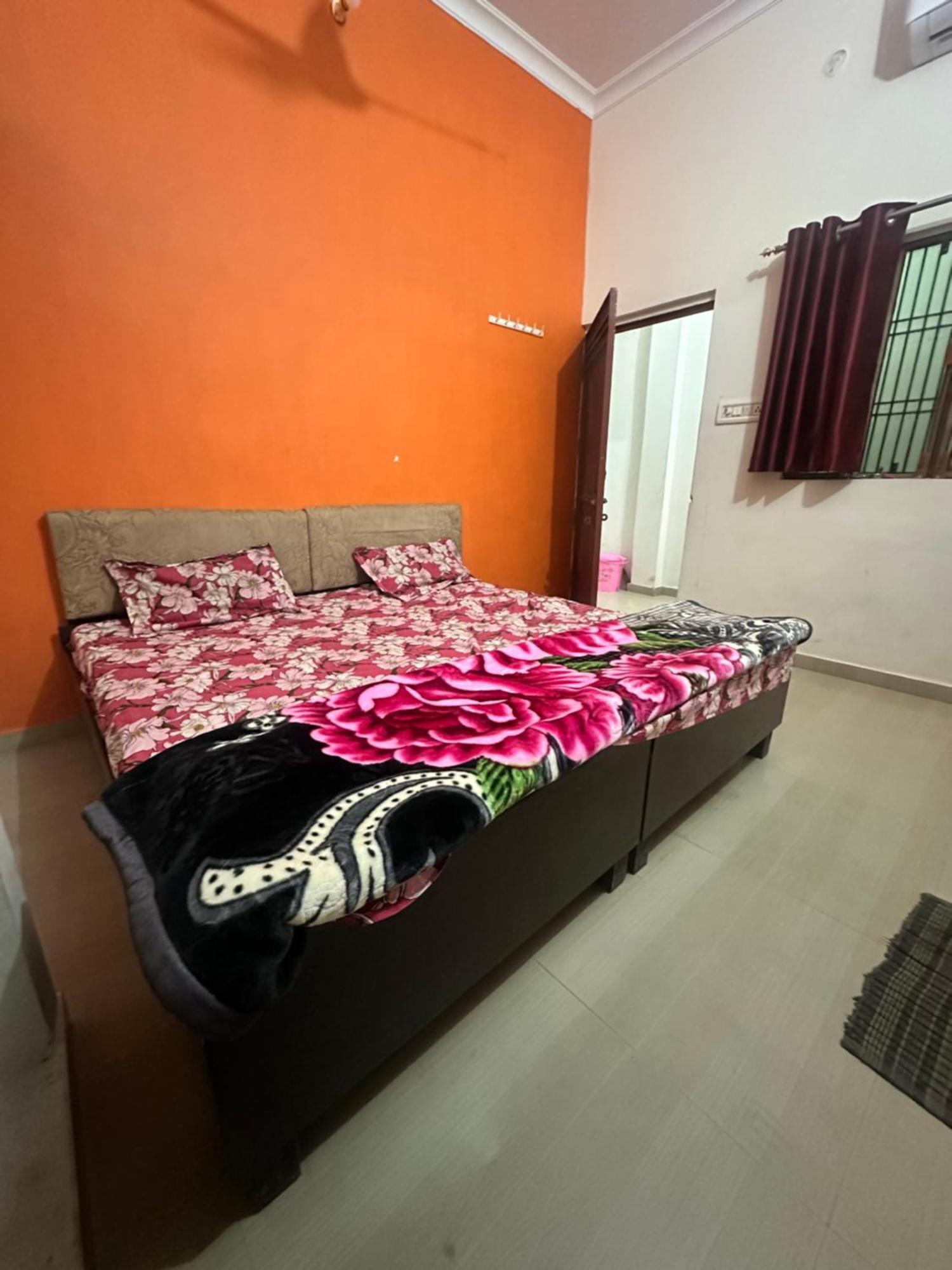 Khatu Shyam Guest House Ayodhya エクステリア 写真